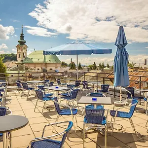 Allyouneed *** Salzburgo